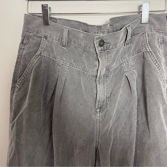 [American Eagle] Women's Gray Corduroy High Rise Straight Leg Mom Jeans - Picture 8 of 9
